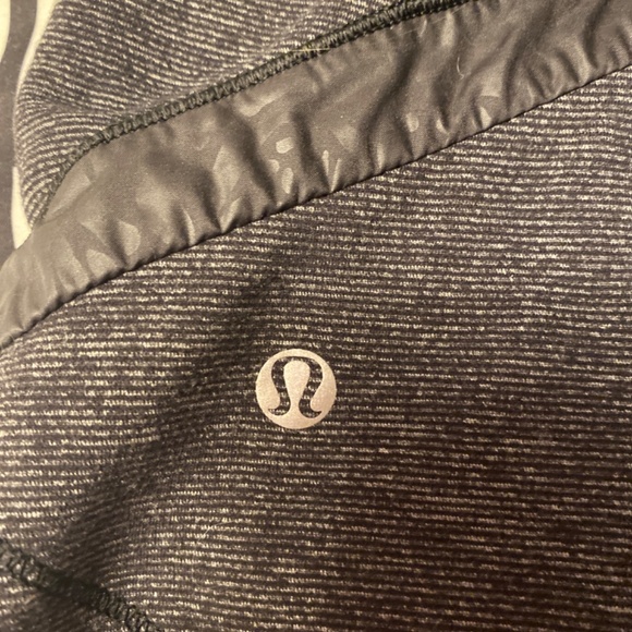 Lululemon Exclusive Speed Up Athletic Vest - Picture 3 of 4